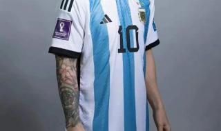 阿根廷球迷膜拜梅西 阿根廷球迷膜拜梅西