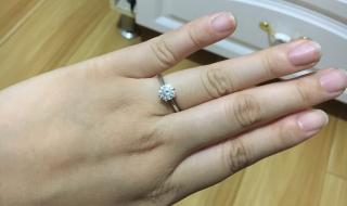 1克拉的钻戒多少钱